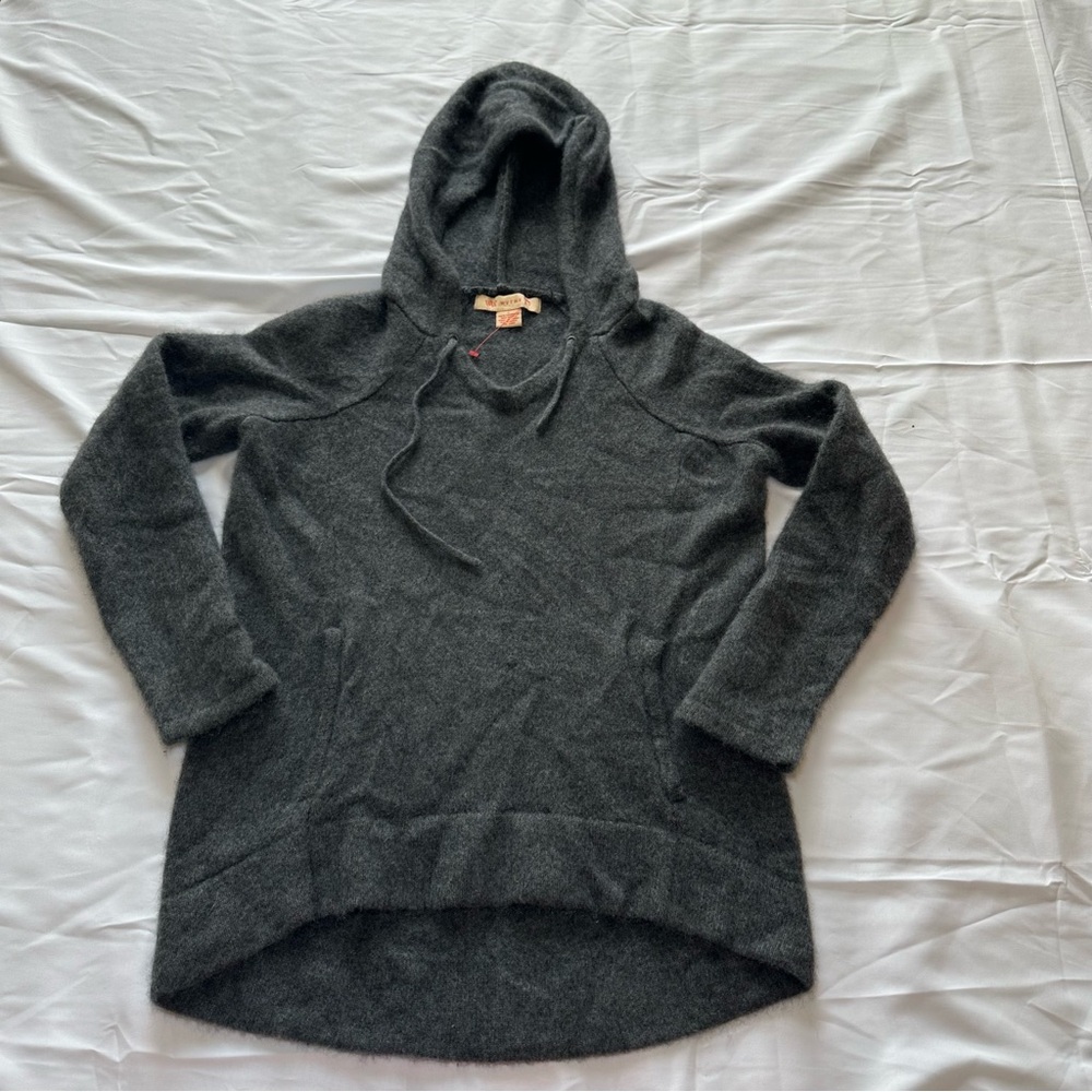 Wythe  100% cashmere ,dark grey size small